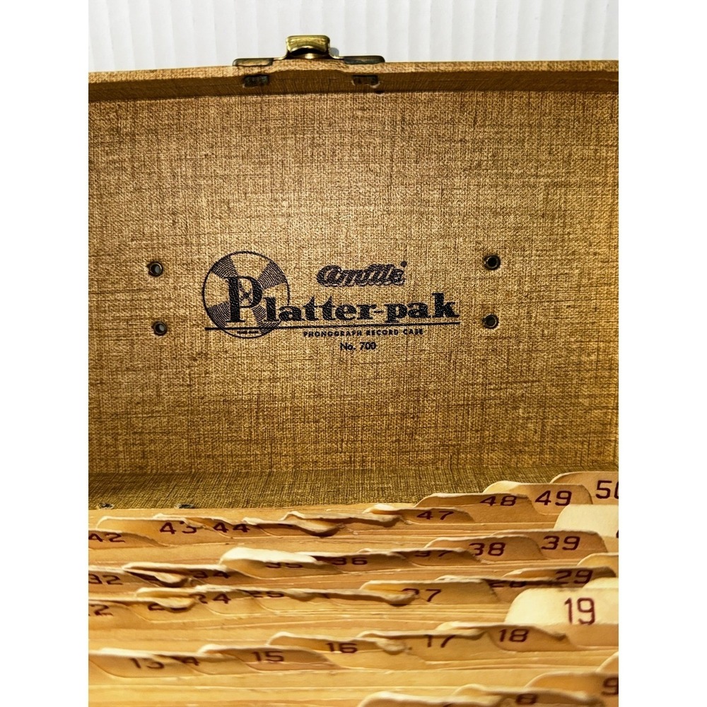 Vintage Capitol Platter-Pak 700 Record Case w Index Dividers + 45 RPM
